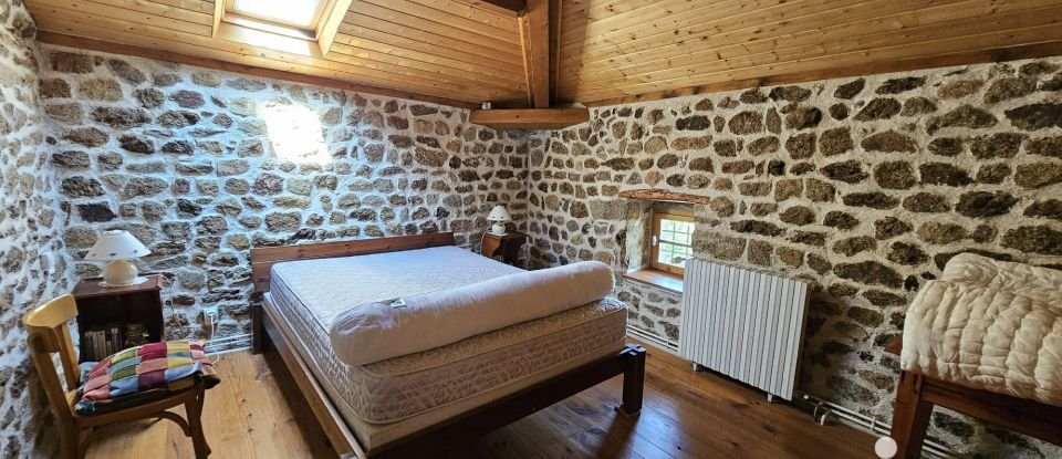 Traditional house 11 rooms of 380 m² in Préaux (07290)