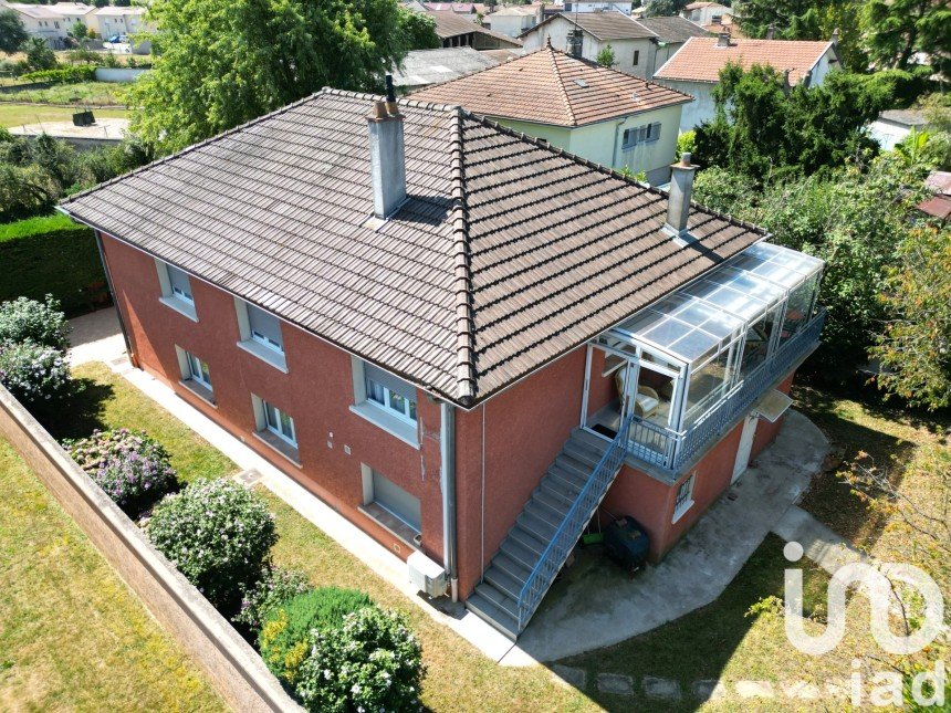 Maison 6 pièces de 182 m² à Pusignan (69330)