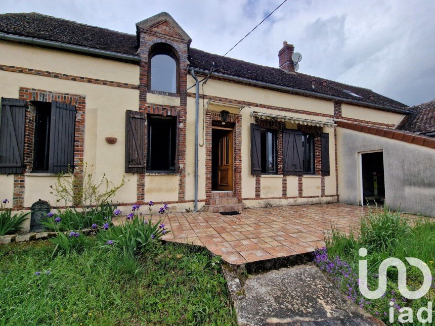 Maison traditionnelle 5 pièces de 180 m² à Saligny (89100)