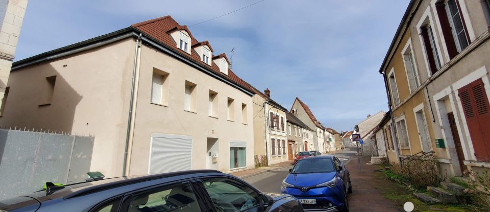 Town house 6 rooms of 250 m² in Neuvy-sur-Loire (58450)