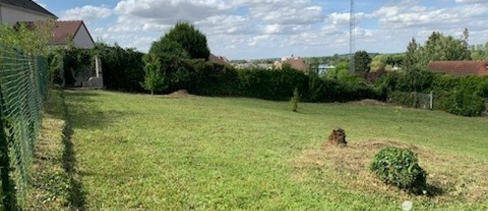 Land of 758 m² in Pont-sur-Yonne (89140)