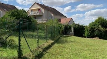 Land of 758 m² in Pont-sur-Yonne (89140)