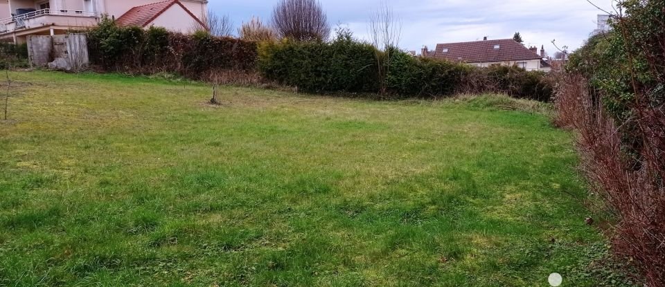 Land of 758 m² in Pont-sur-Yonne (89140)