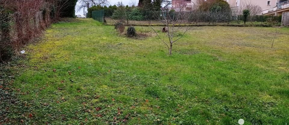 Land of 758 m² in Pont-sur-Yonne (89140)