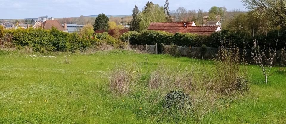 Land of 758 m² in Pont-sur-Yonne (89140)