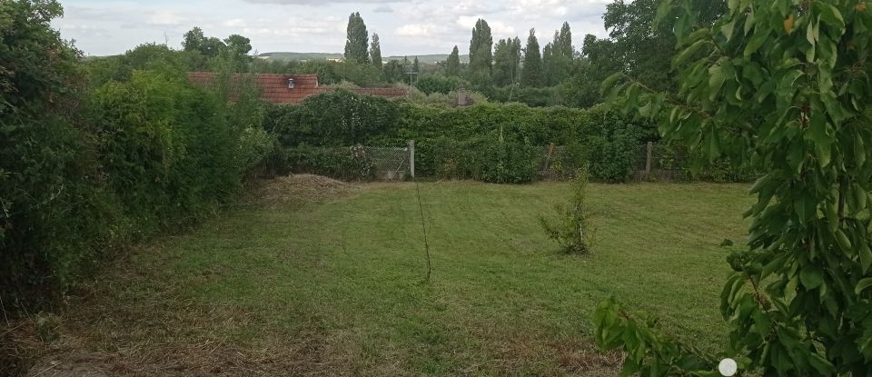 Land of 758 m² in Pont-sur-Yonne (89140)