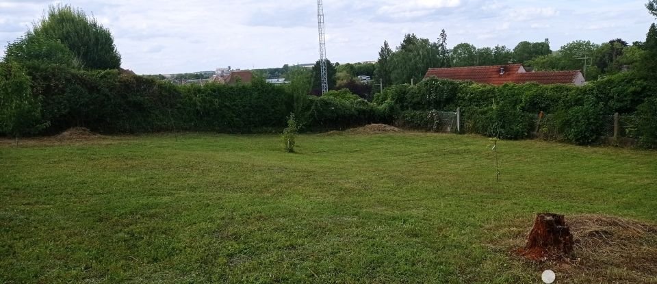 Land of 758 m² in Pont-sur-Yonne (89140)