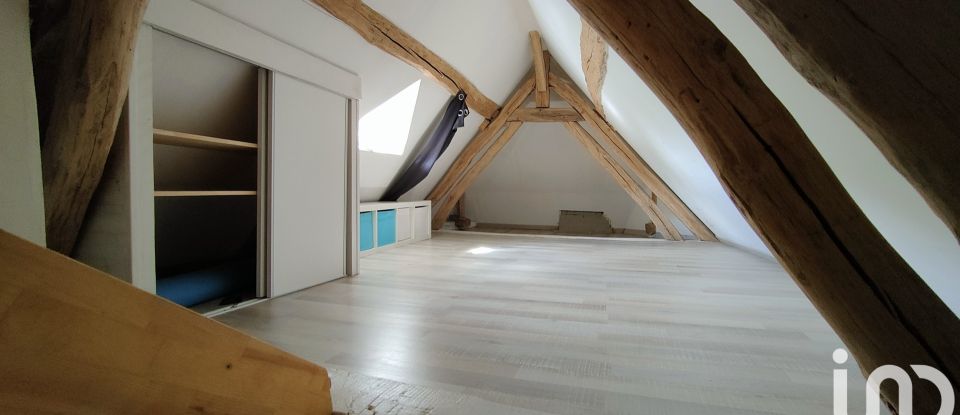 Maison 4 pièces de 130 m² à Escamps (89240)