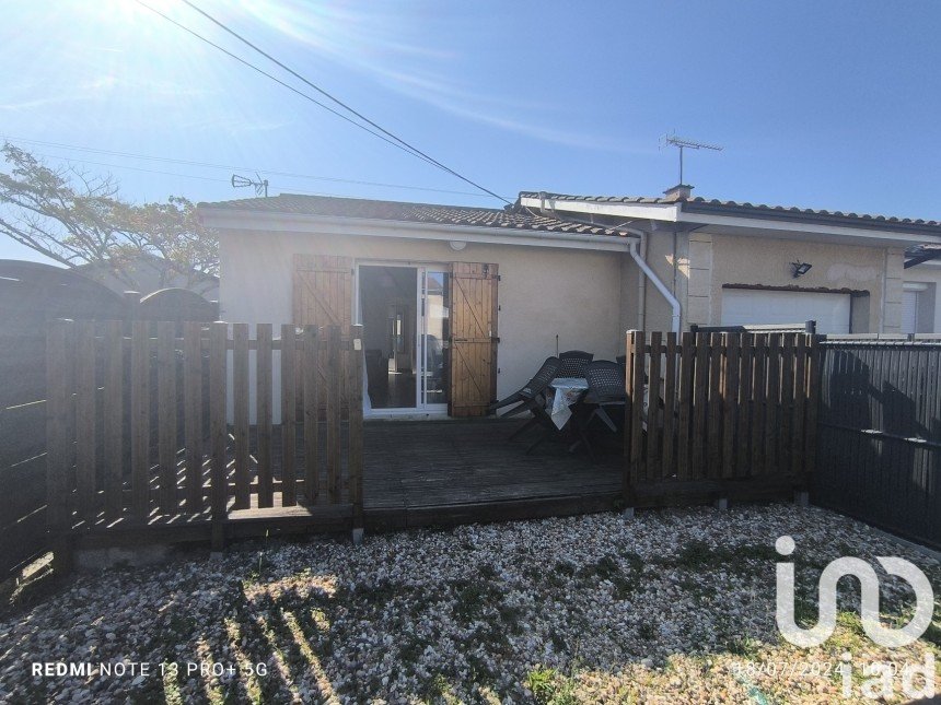 Traditional house 2 rooms of 37 m² in La Lande-de-Fronsac (33240)