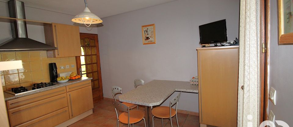 Pavilion 6 rooms of 140 m² in Bourganeuf (23400)