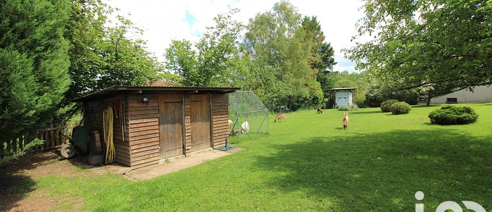 Pavillon 6 pièces de 140 m² à Bourganeuf (23400)