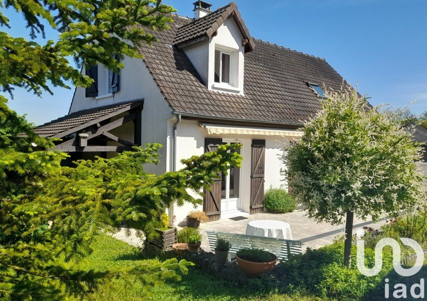 Maison 5 pièces de 124 m² à Moret Loing et Orvanne (77250)