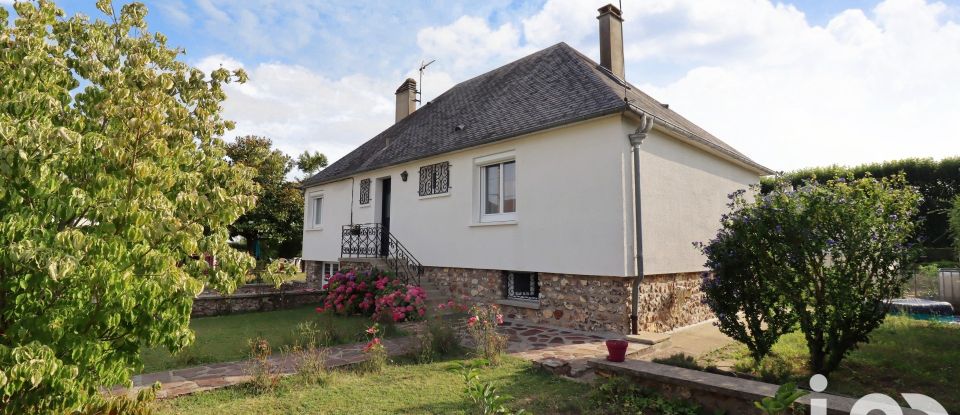 Traditional house 8 rooms of 137 m² in Évreux (27000)