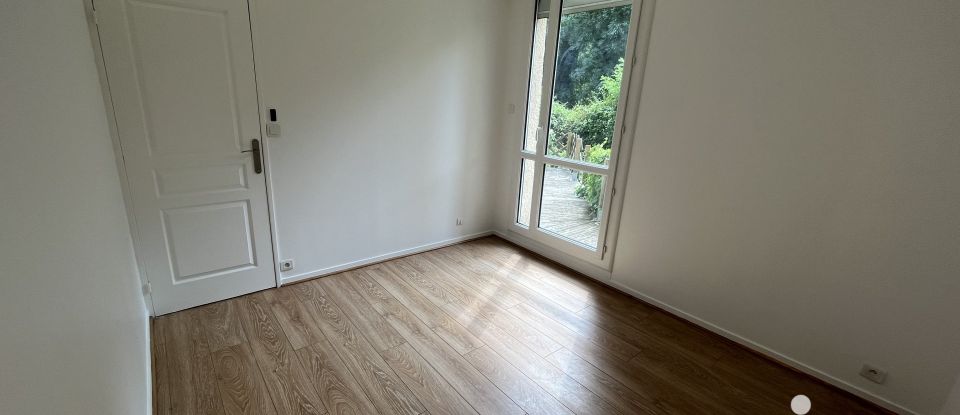 Apartment 4 rooms of 92 m² in Savigny-le-Temple (77176)