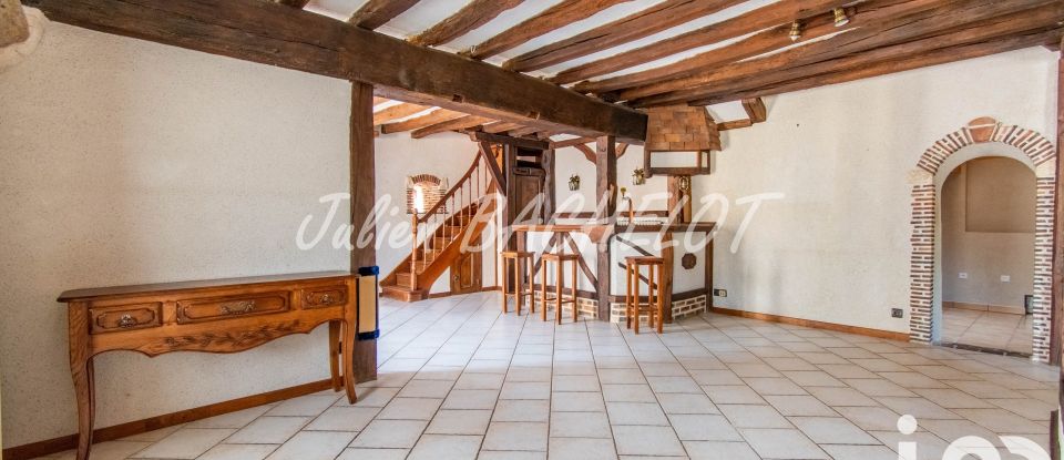 Village house 5 rooms of 144 m² in Herbault (41190)