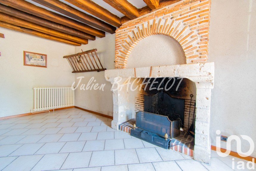 Village house 5 rooms of 144 m² in Herbault (41190)