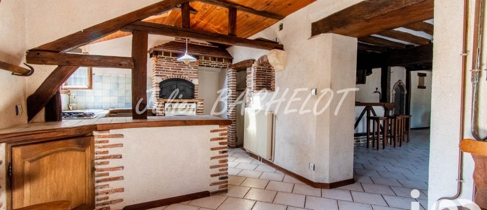 Village house 5 rooms of 144 m² in Herbault (41190)