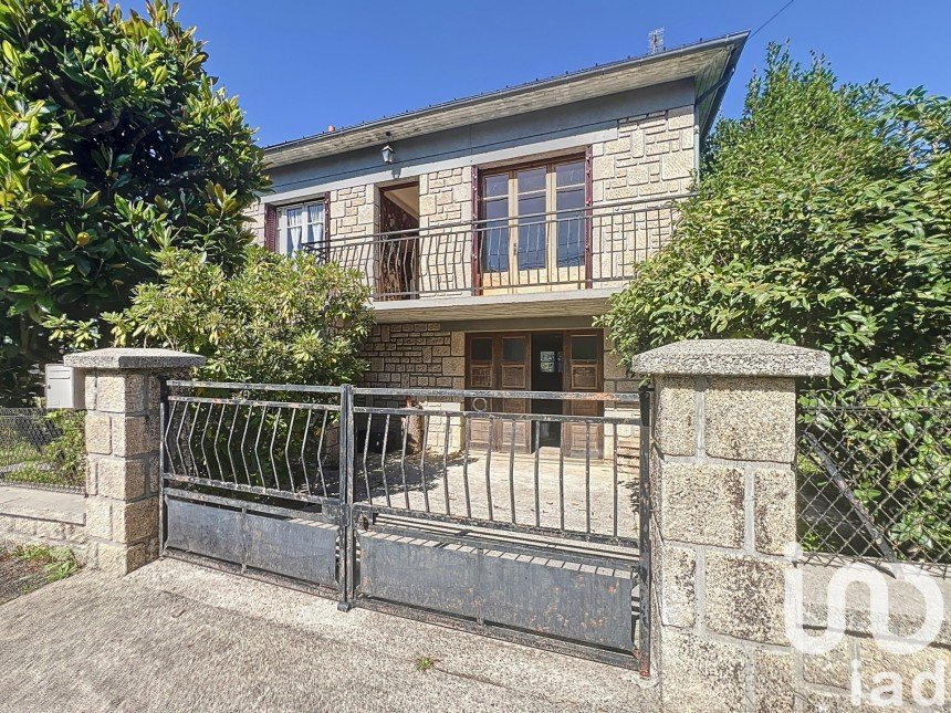 Traditional house 5 rooms of 79 m² in Le Lonzac (19470)