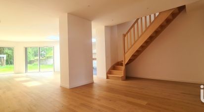 Maison 8 pièces de 190 m² à Hem (59510)