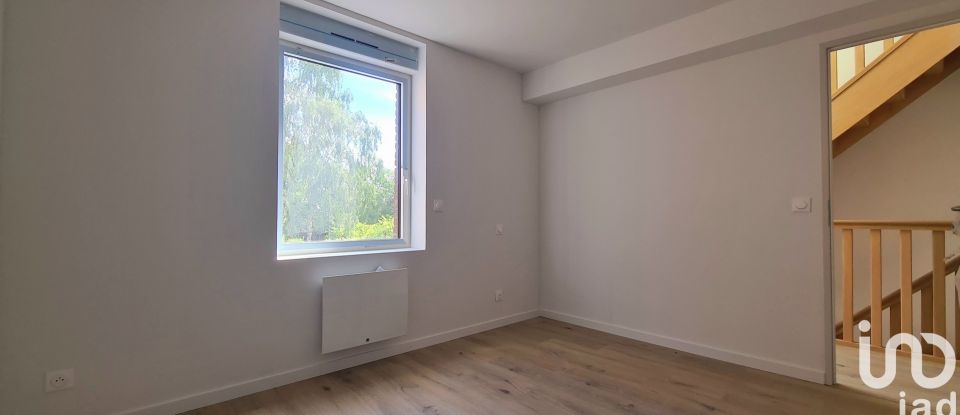 Maison 8 pièces de 190 m² à Hem (59510)