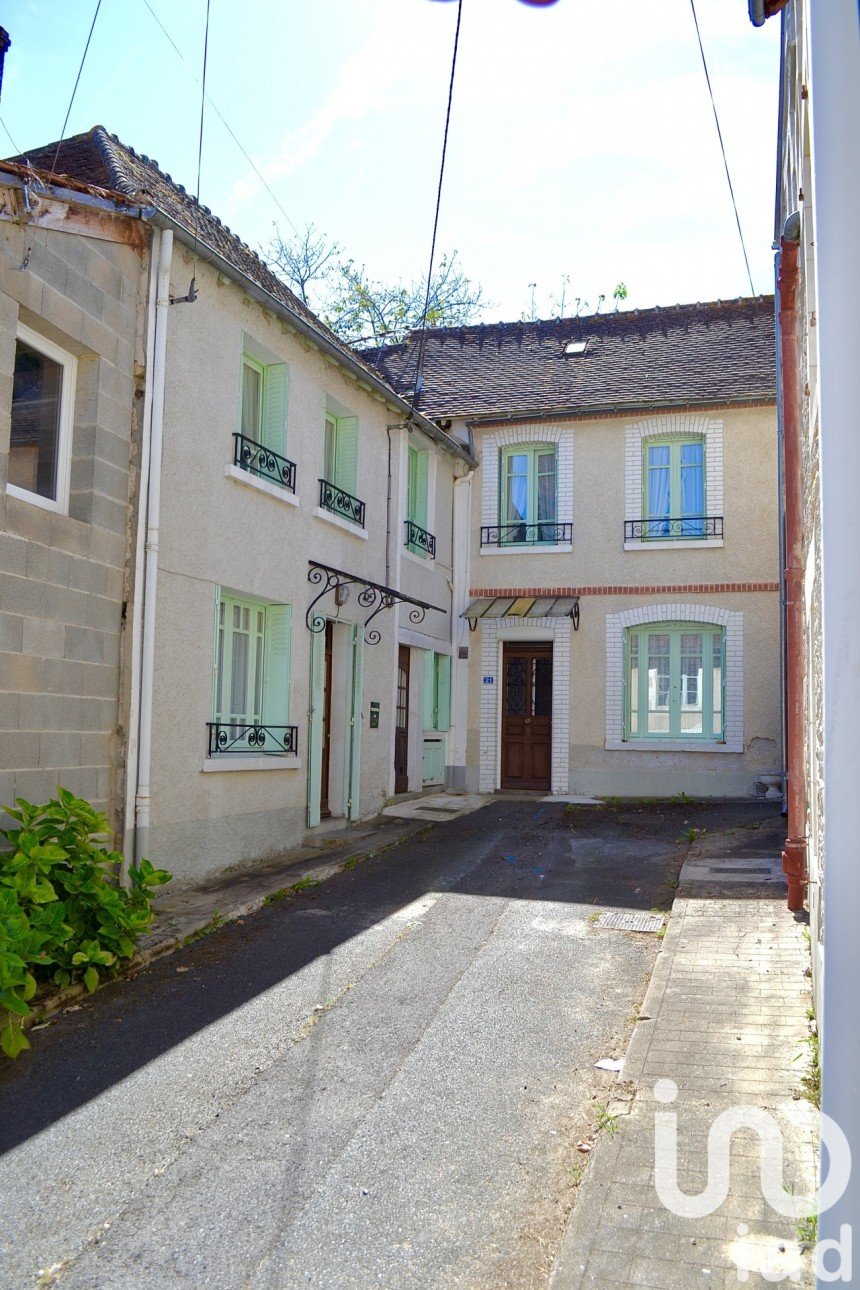 Traditional house 6 rooms of 116 m² in La Trimouille (86290)