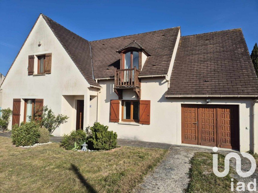 Maison traditionnelle 5 pièces de 135 m² à Coutençon (77154)