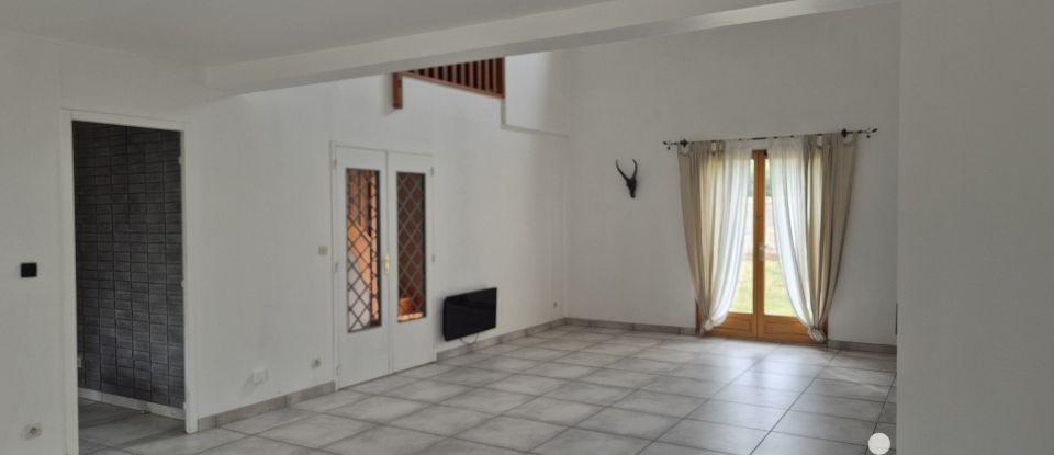 Traditional house 5 rooms of 135 m² in Coutençon (77154)