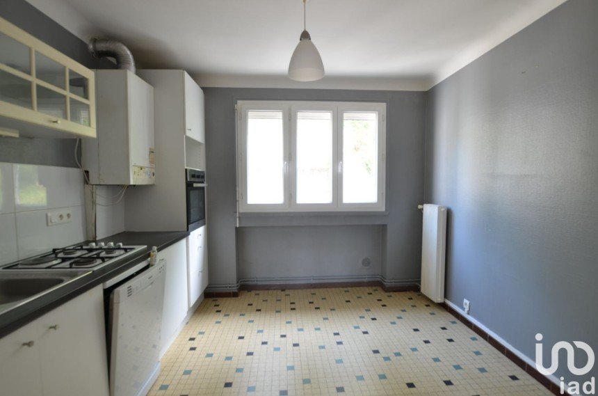 Appartement 4 pièces de 88 m² à Unieux (42240)