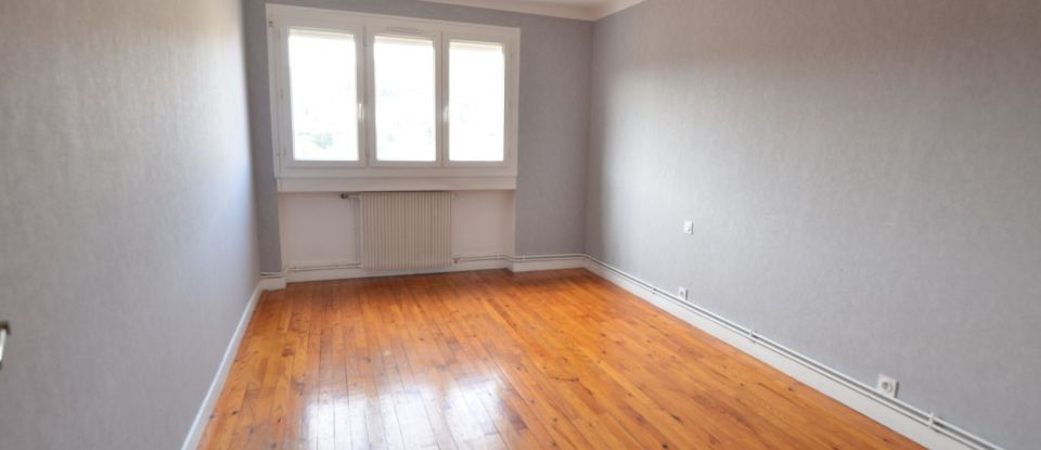 Appartement 4 pièces de 88 m² à Unieux (42240)