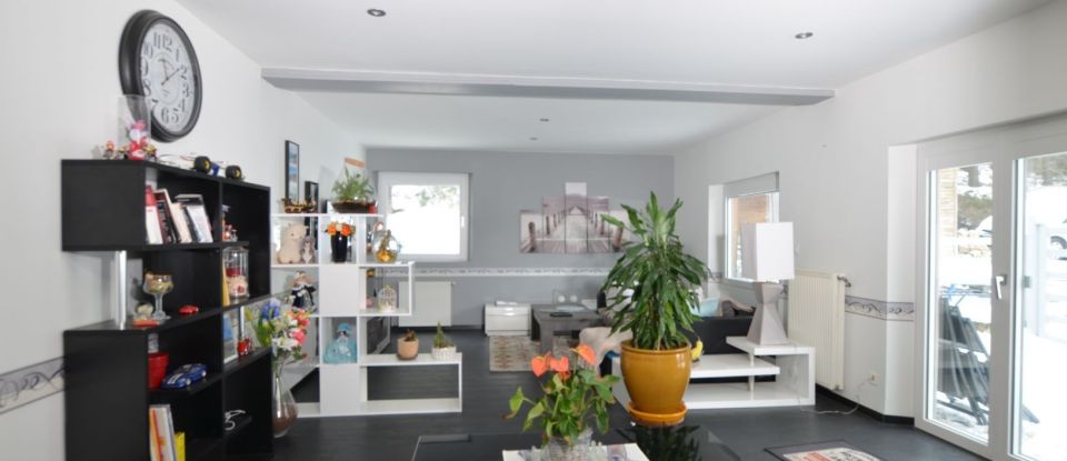 Maison 7 pièces de 295 m² à Usson-en-Forez (42550)