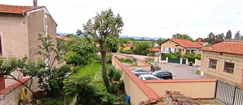 House 4 rooms of 77 m² in Sury-le-Comtal (42450)