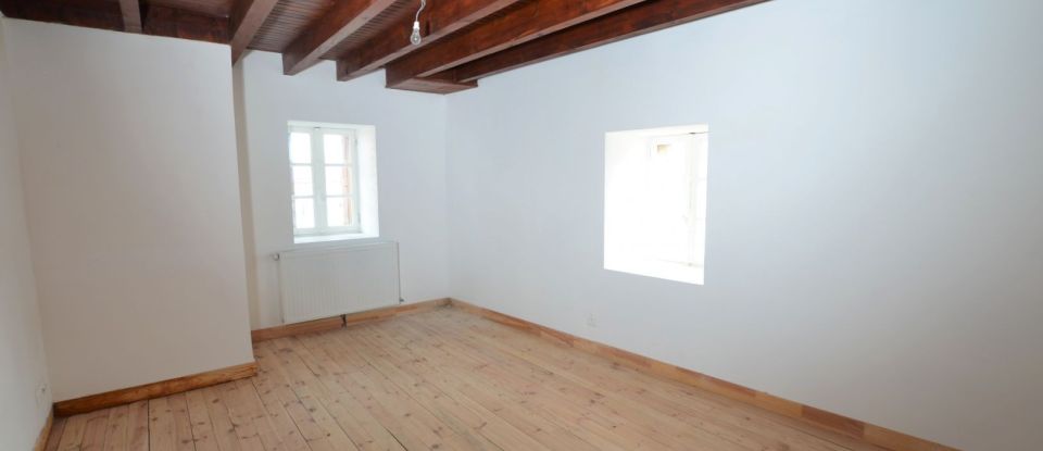 House 5 rooms of 110 m² in Usson-en-Forez (42550)