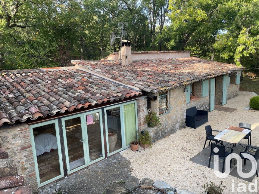 Bastide 7 pièces de 220 m² à Montauroux (83440)