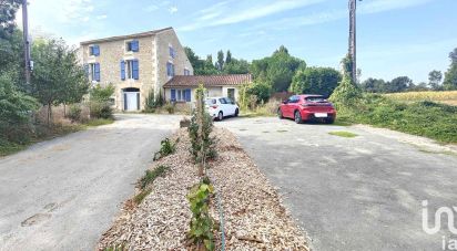 House 8 rooms of 250 m² in SAINT-PIERRE-LA-NOUE (17700)