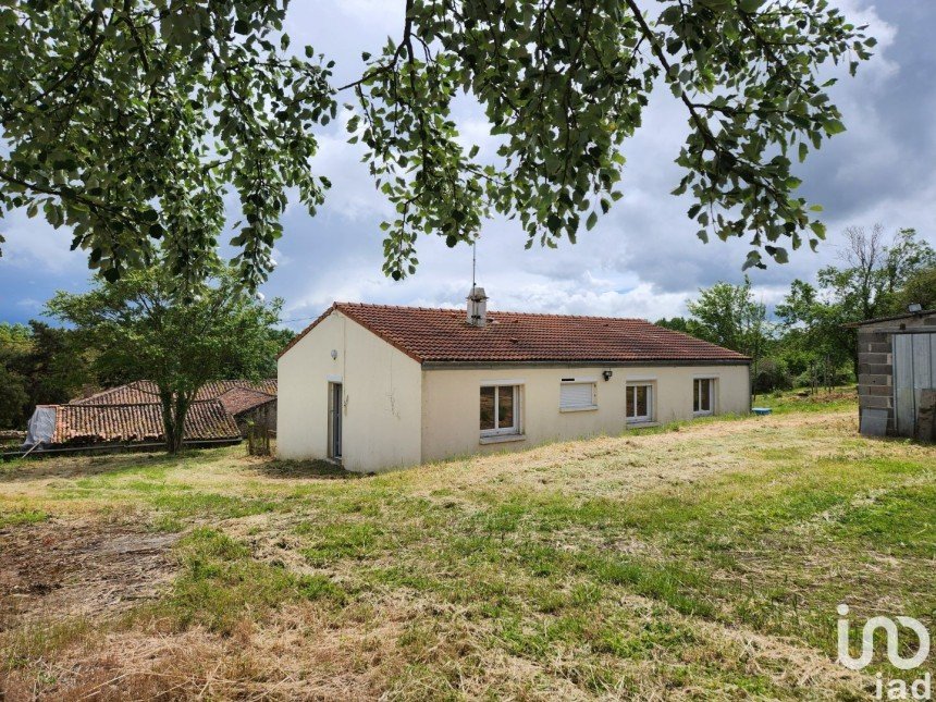 Maison 6 pièces de 95 m² à Thouars (79100)