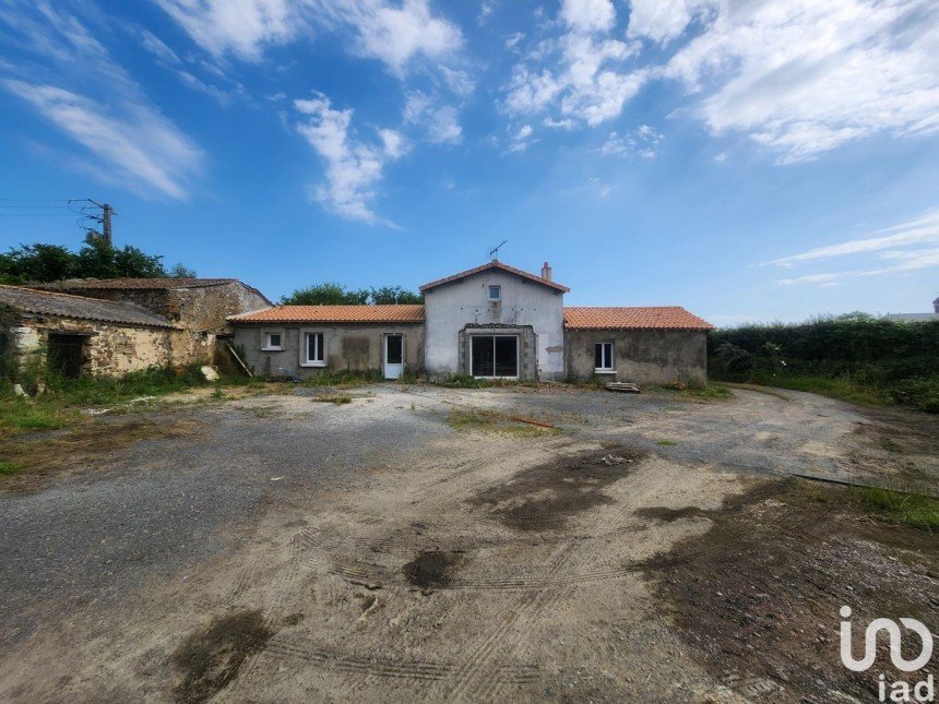 Maison de campagne 3 pièces de 118 m² à Bouillé-Saint-Paul (79290)