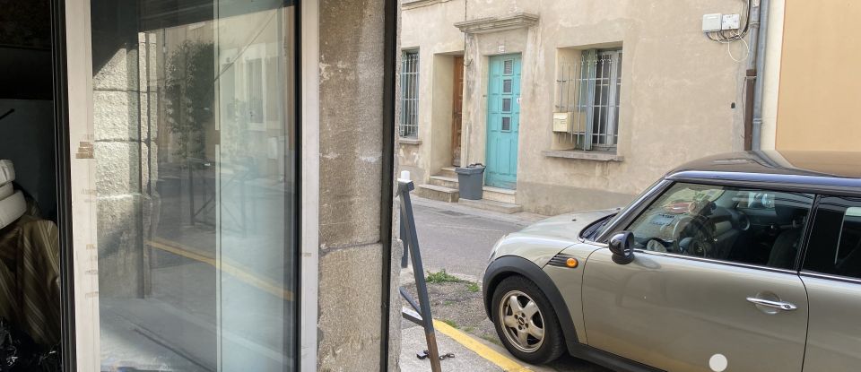 Parking of 122 m² in Lunel (34400)