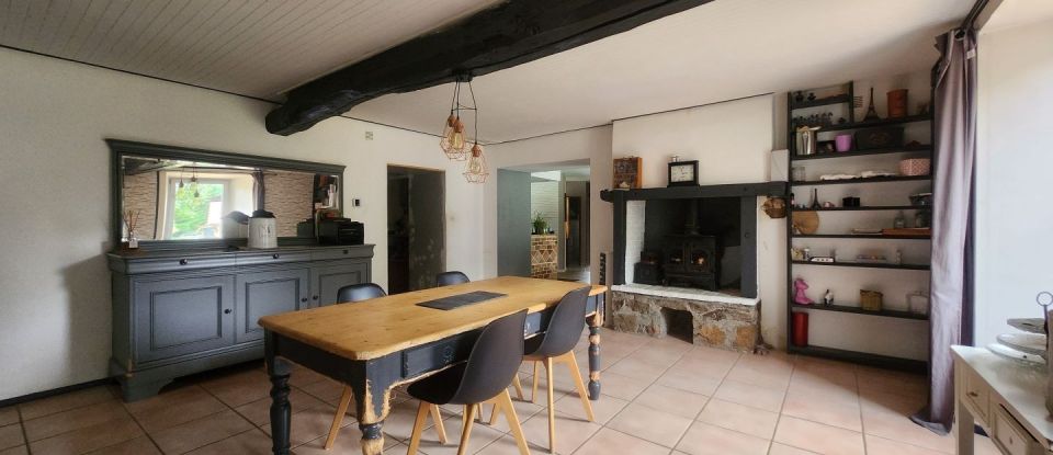 House 6 rooms of 137 m² in Glénay (79330)