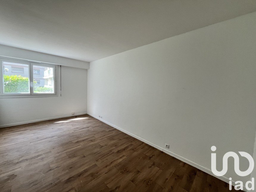 Appartement 1 pièce de 28 m² à Paris (75020)