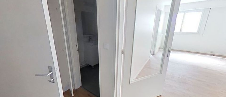 Appartement 1 pièce de 28 m² à Paris (75020)