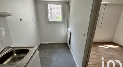 Apartment 1 room of 28 m² in Paris (75020)