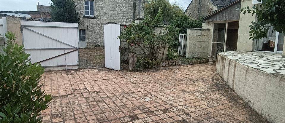 House 8 rooms of 185 m² in Le Coudray-Macouard (49260)