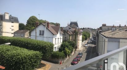 Apartment 4 rooms of 96 m² in Fontainebleau (77300)