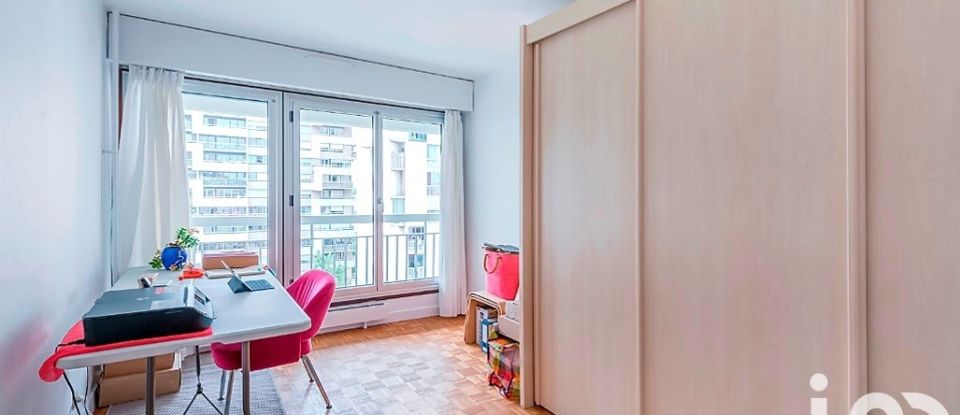 Appartement 3 pièces de 69 m² à Paris (75019)