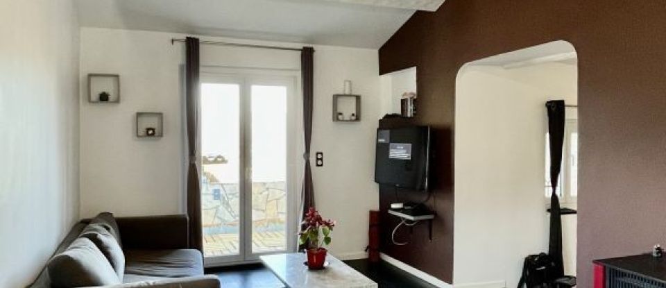 Maison 6 pièces de 103 m² à Châteauneuf-Villevieille (06390)