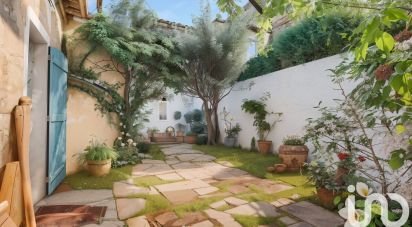 Traditional house 3 rooms of 81 m² in Saint-Cyr-sur-Mer (83270)