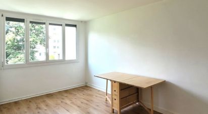 Apartment 3 rooms of 52 m² in Avon (77210)