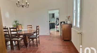 Traditional house 7 rooms of 180 m² in Aix-en-Provence (13100)