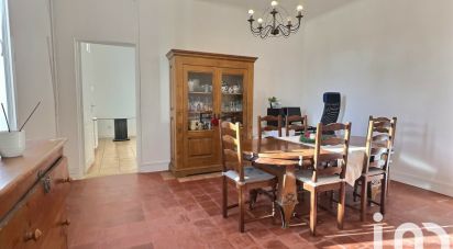 Traditional house 7 rooms of 180 m² in Aix-en-Provence (13100)