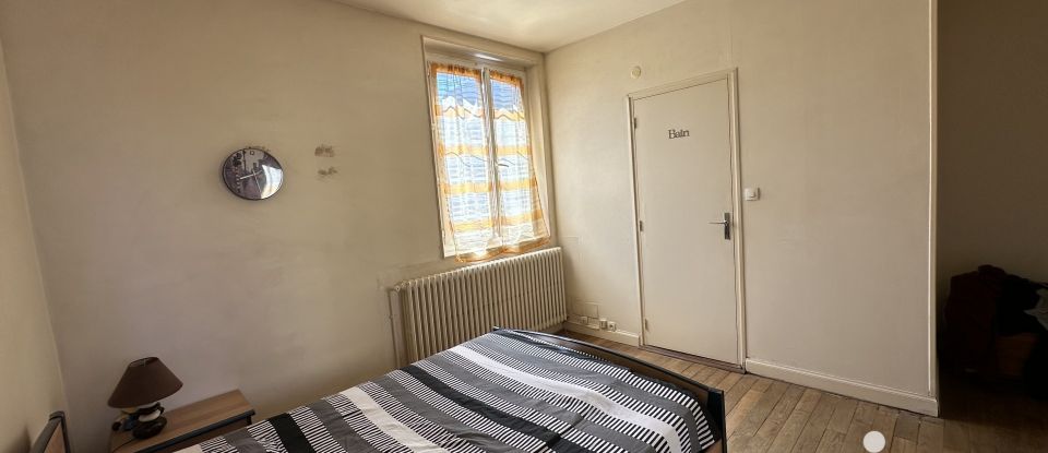 Maison 2 pièces de 53 m² à Issoudun (36100)